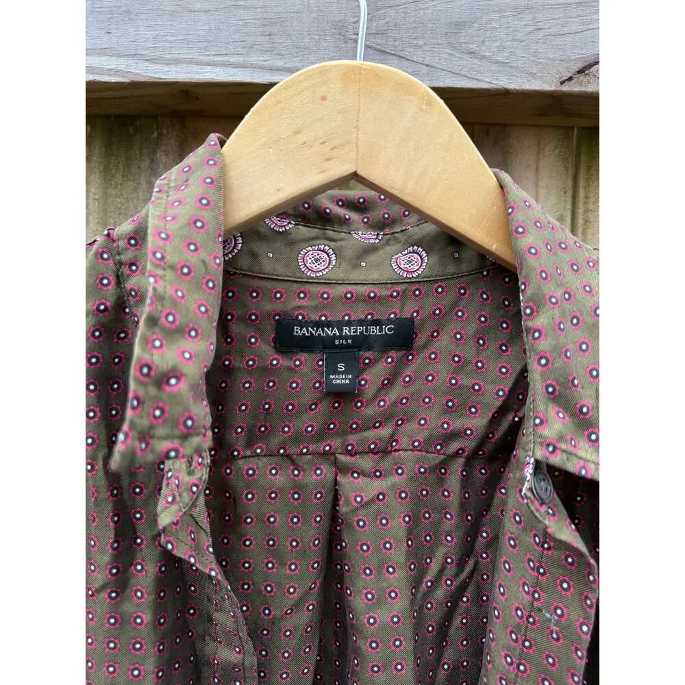 Vintage Banana Republic Silk Geo Print Button-Down Shirt Olive Pink